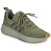 Lage Sneakers adidas SWIFT RUN 23