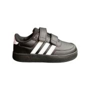 Sneakers adidas BREAKNET