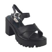 Sportschoenen MTNG Sandalia señora MUSTANG 53335 negro