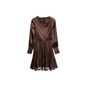 Jurk Superdry Robe courte à col bénitier en jacquard femme