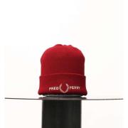 Pet Fred Perry -