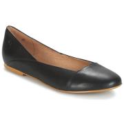 Ballerina's Casual Attitude TOBALO
