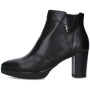 Enkellaarzen NeroGiardini I513800D