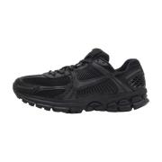 Lage Sneakers Nike Vomero 5 Triple Black