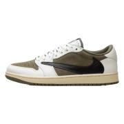 Lage Sneakers Nike 1 Retro Low OG SP Travis Scott Medium Olive