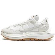 Lage Sneakers Nike Vaporwaffle Sacai Sail Gum
