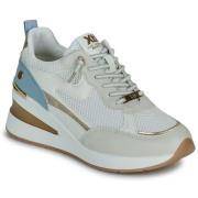 Lage Sneakers Xti 145101