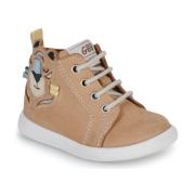 Hoge Sneakers GBB BASILE