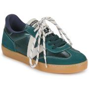 Lage Sneakers Victoria BERLIN