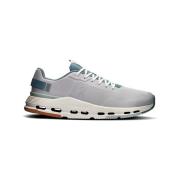Lage Sneakers On Cloudnova Form 2