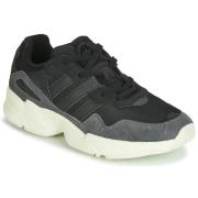 Lage Sneakers adidas YUNG-96