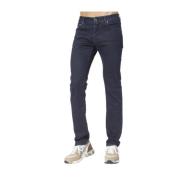 Donkerblauwe ruwe denim jeans met koningsblauwe patch Jacob Cohën , Bl...