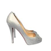 Pre-owned Leather heels Christian Louboutin Pre-owned , Gray , Dames