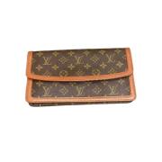 Bruin Leren Louis Vuitton Clutch Louis Vuitton Vintage , Brown , Dames