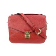 Tweedehands schoudertas Louis Vuitton Vintage , Red , Dames