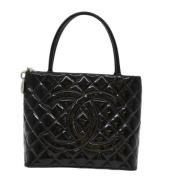 Zwarte leren Chanel Medaillon Tas Chanel Vintage , Black , Dames