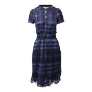 Pre-owned Silk dresses Burberry Vintage , Blue , Dames