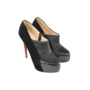 Pre-owned Suede heels Christian Louboutin Pre-owned , Black , Dames