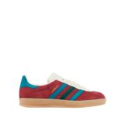 Suède Sneakers met Iconische Zijstrepen Adidas , Red , Heren