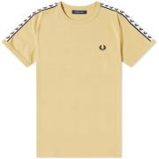 Ringer T-shirt geïnspireerd door de jaren 90 met Laurel Crown Tape Fre...