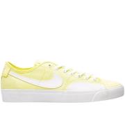 SB Blazer Court Sneakers Nike , Yellow , Heren