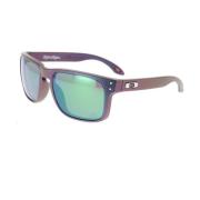 Stijlvolle zonnebril met klassiek en eigentijds design Oakley , Purple...
