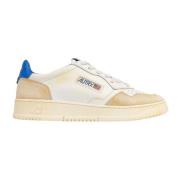 Witte leren sneakers met vintage afwerking en blauwe details Autry , W...