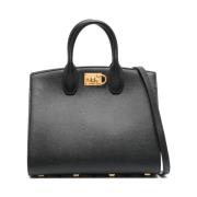Zwarte handtas van textuurleer met gouden hardware Salvatore Ferragamo...