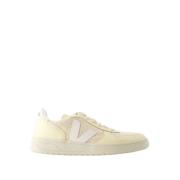 gele sneakers met wilde rubberen zool Veja , Yellow , Dames