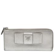 Pre-owned Leather wallets Prada Vintage , Gray , Dames