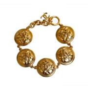 Pre-owned Metal bracelets Chanel Vintage , Yellow , Dames