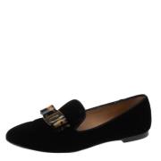 Pre-owned Velvet flats Salvatore Ferragamo Pre-owned , Black , Dames