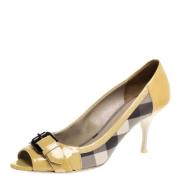 Pre-owned Leather heels Burberry Vintage , Yellow , Dames