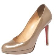 Pre-owned Leather heels Christian Louboutin Pre-owned , Green , Dames