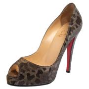 Pre-owned Fabric heels Christian Louboutin Pre-owned , Gray , Dames