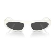 Moderne zonnebril met wit montuur en donkergrijze lenzen Miu Miu , Whi...