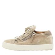 Pre-owned Velvet sneakers Giuseppe Zanotti Pre-owned , Beige , Dames