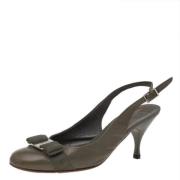 Pre-owned Leather sandals Salvatore Ferragamo Pre-owned , Gray , Dames