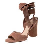 Pre-owned Suede sandals Gianvito Rossi Pre-owned , Beige , Dames