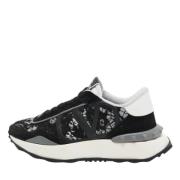 Pre-owned Lace sneakers Valentino Vintage , Black , Dames