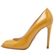 Pre-owned Leather heels Prada Vintage , Yellow , Dames