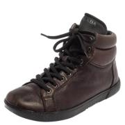 Pre-owned Leather sneakers Prada Vintage , Brown , Dames