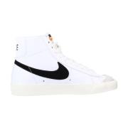 Stijlvolle Blazer Mid 77 Sneakers Nike , White , Dames