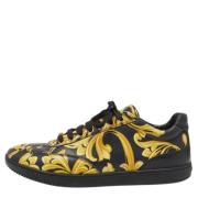 Pre-owned Leather sneakers Versace Pre-owned , Yellow , Dames