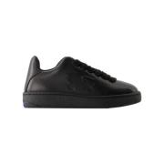 Pre-owned Leather sneakers Burberry Vintage , Black , Dames