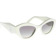 Stijlvolle zonnebril voor vrouwen Prada , White , Dames