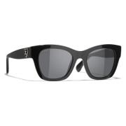 Iconische zonnebril met grijze lenzen Chanel , Black , Dames