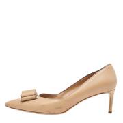 Pre-owned Leather heels Salvatore Ferragamo Pre-owned , Beige , Dames