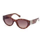 Stijlvolle zonnebril met bruine verlooplens Guess , Brown , Dames