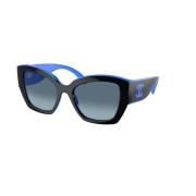 Stijlvolle Zwarte Zonnebril met Blauwe Lenzen Chanel , Black , Unisex